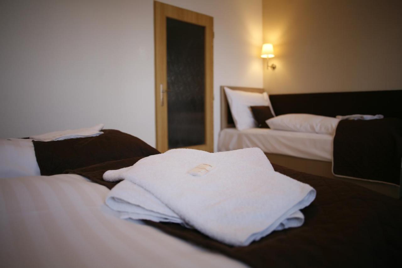Hotel Pod Vlekem Loučná pod Klínovcem Exterior foto