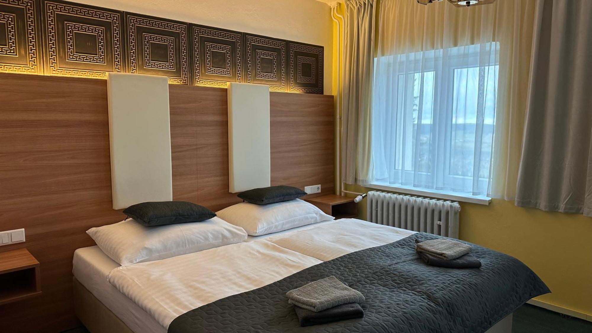 Hotel Pod Vlekem Loučná pod Klínovcem Exterior foto